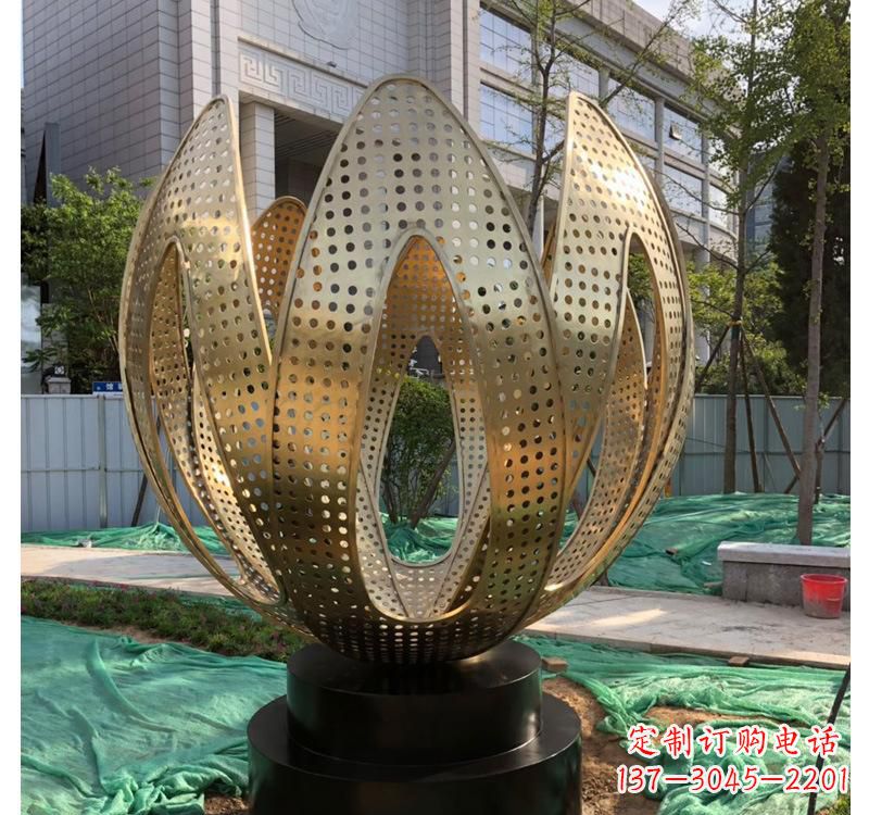 常州不锈钢拱门雕塑以艺术之美装点园林