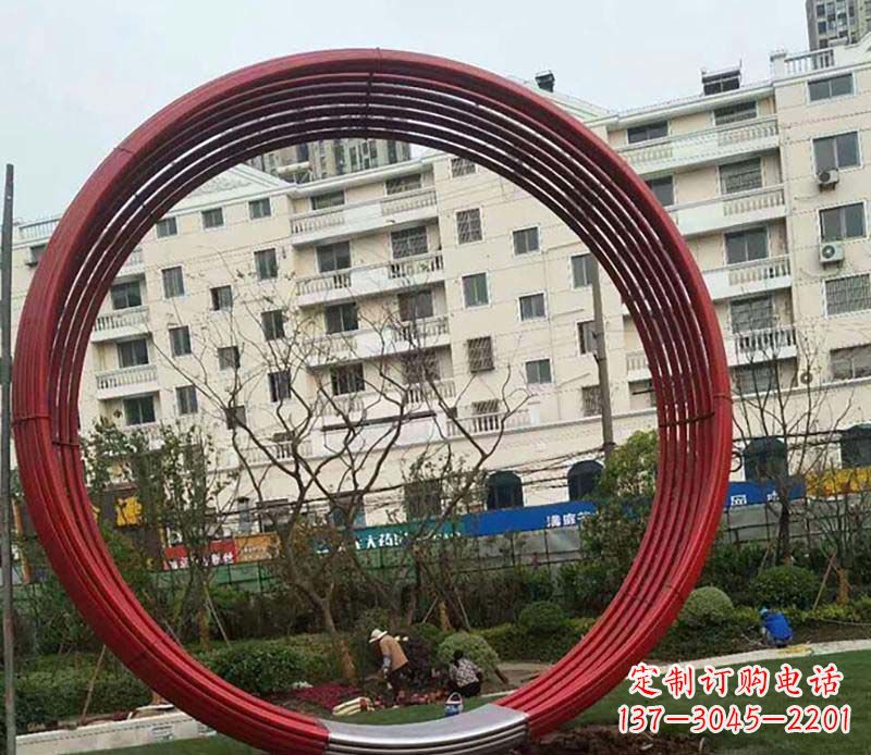 常州不锈钢圆环雕塑1