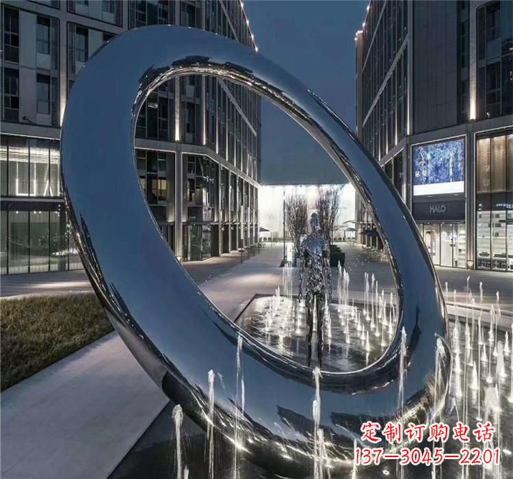 常州圆环景观雕塑令人惊叹的视觉奇观