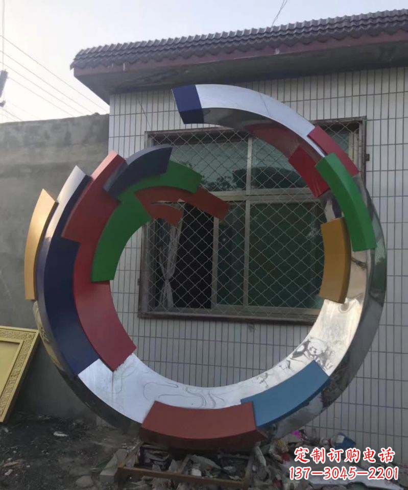 常州彩色不锈钢抽象圆环雕塑