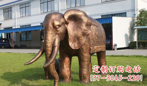 常州草地大象铜雕