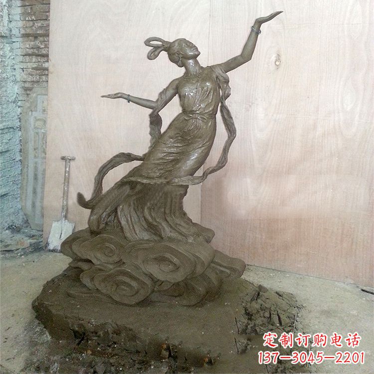 常州嫦娥雕塑泥稿