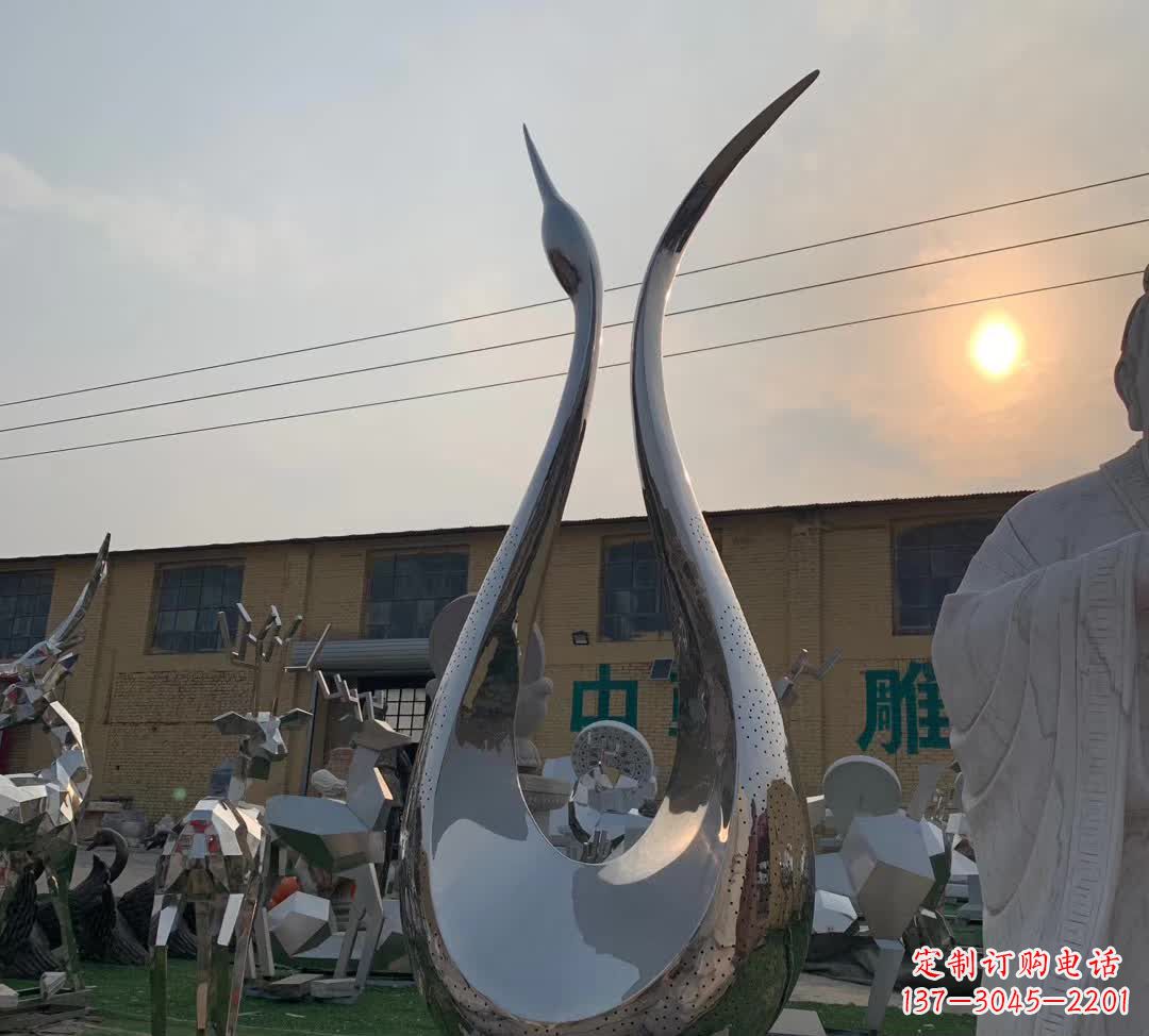 常州雕塑镜面天鹅