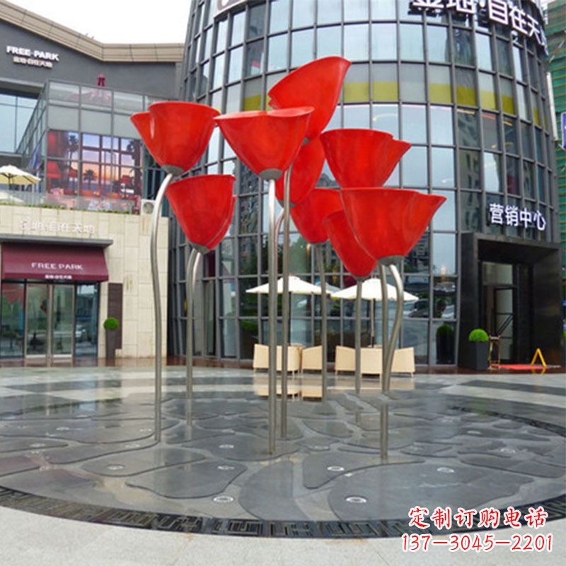 常州玫瑰雕塑点缀城市景观的绚烂之美