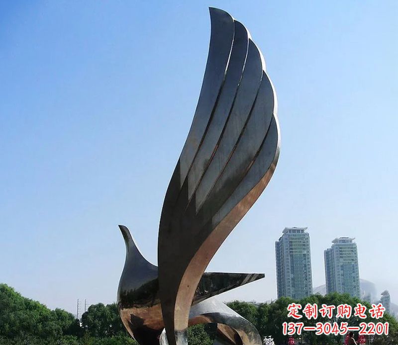 常州不锈钢翅膀雕塑象征着自由的美