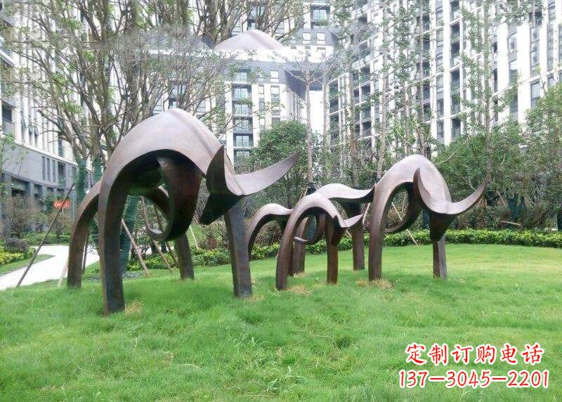 常州抽象牛铸铜雕塑-小区园林草坪动物摆件