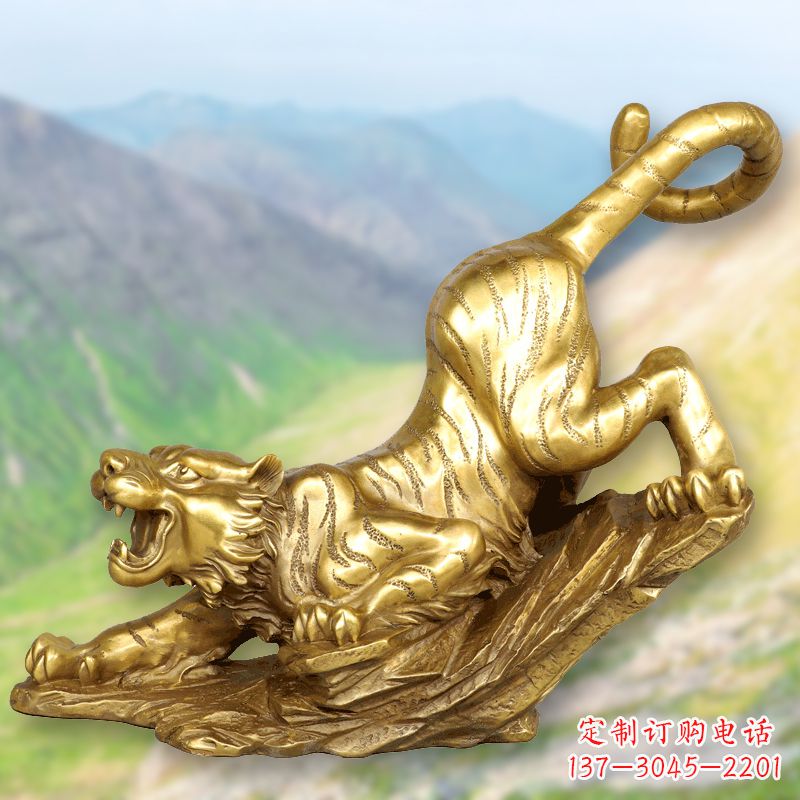 常州纯铜鎏金老虎下山雕塑,生肖虎动物雕塑摆件
