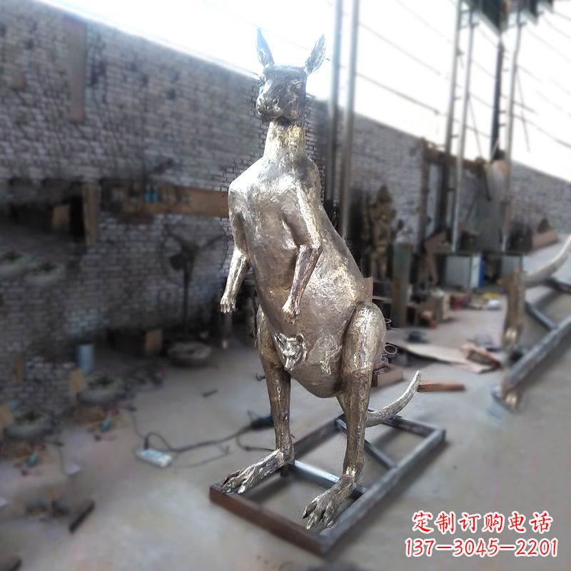 常州纯铜铸造袋鼠雕塑