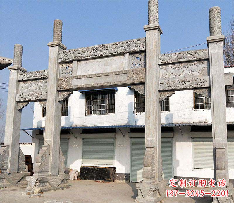 常州村口三门石牌坊石雕
