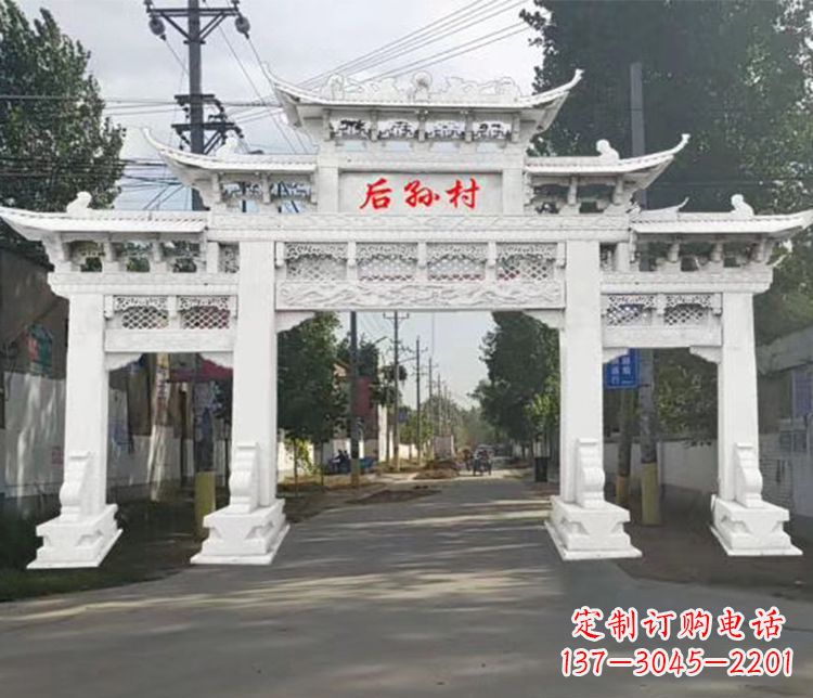 常州村庄三门五楼牌坊石雕 (2)