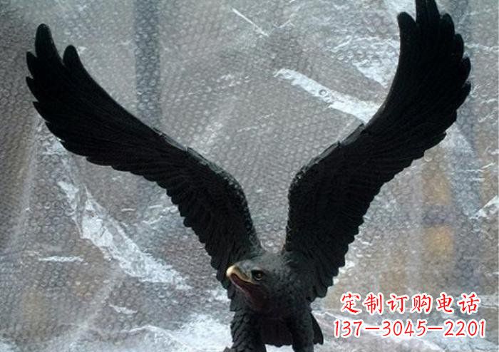 常州大鹏展翅玻璃钢老鹰雕塑