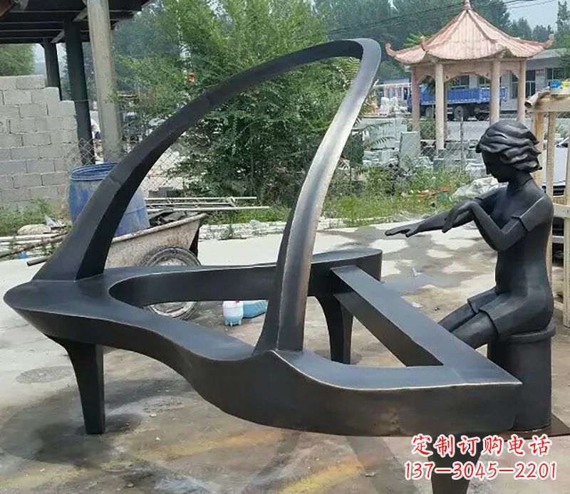 常州钢琴抽象铜雕