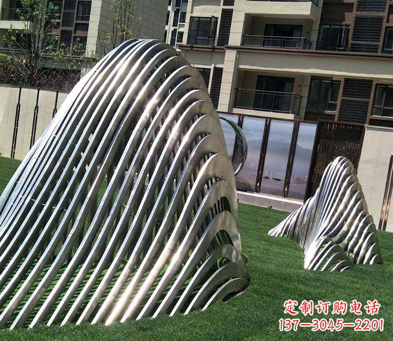 常州不锈钢假山雕塑——电镀之美