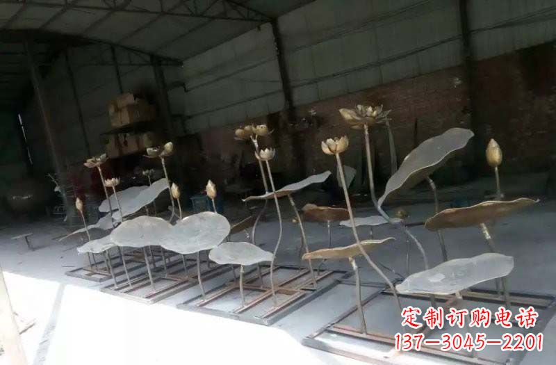 常州精美锻铜荷花荷叶雕塑
