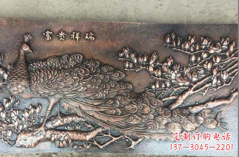 常州精美锻铜孔雀雕塑