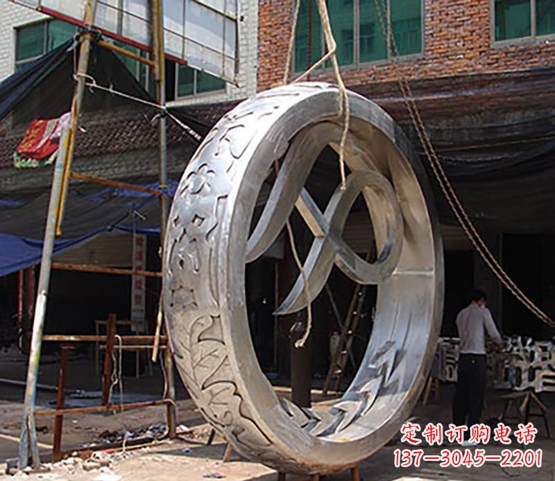 常州锻造不锈钢圆环景观雕塑