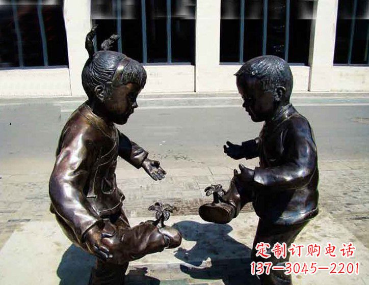 常州儿童斗鸡铜雕