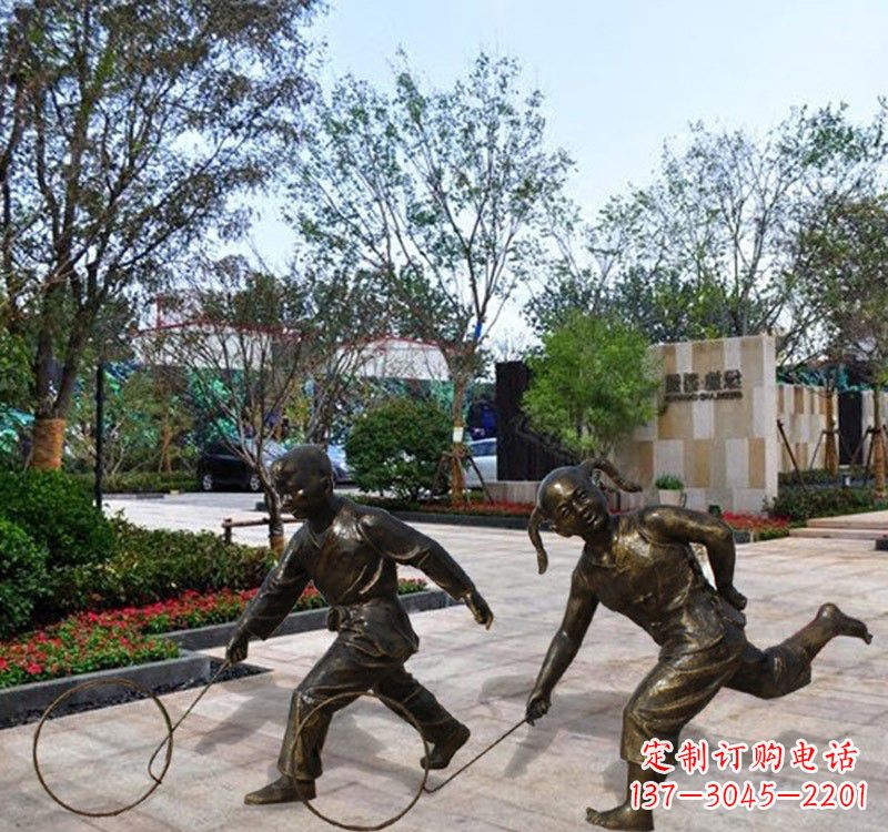 常州儿童滚铁环铜雕塑