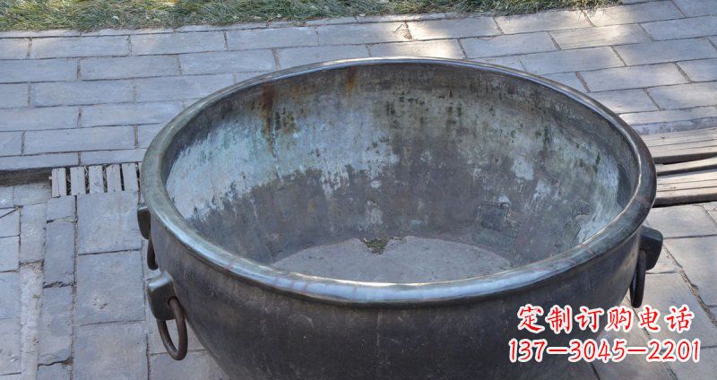 常州仿古纹饰铜水缸雕塑