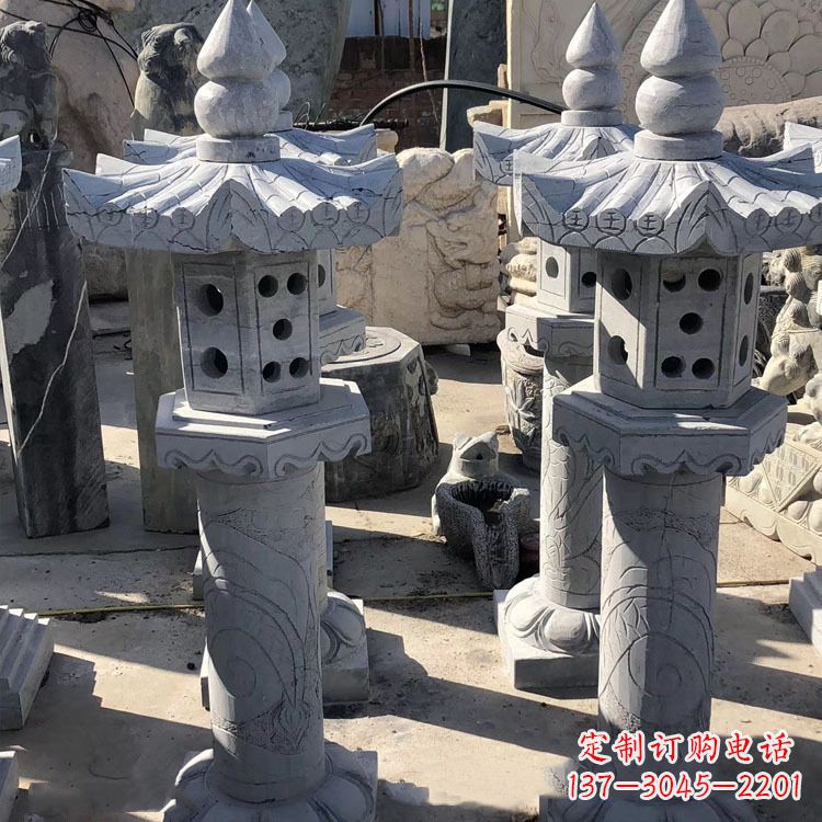 常州中式仿古青石灯笼雕塑