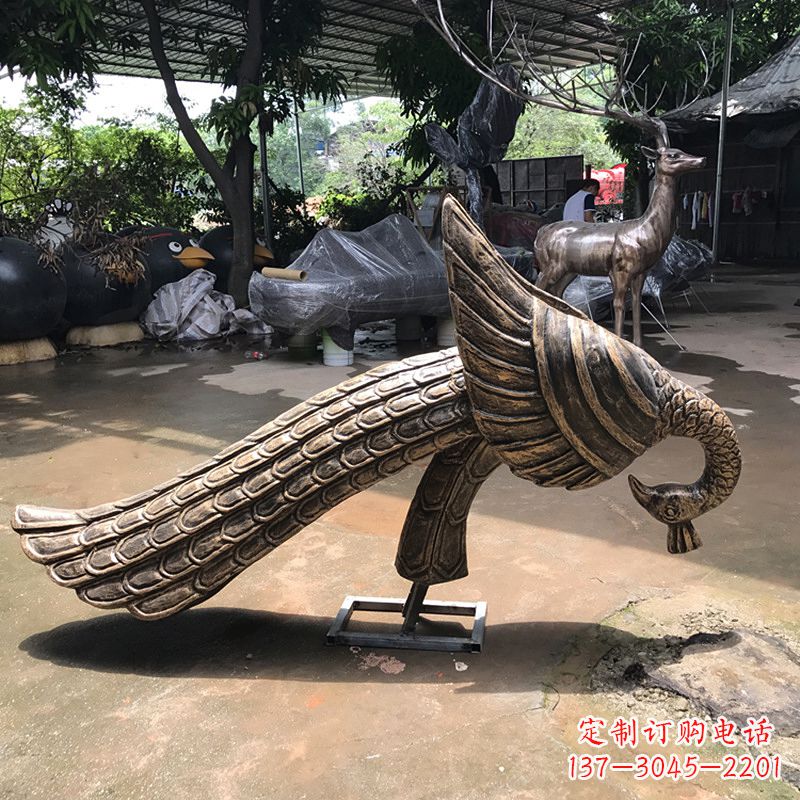 常州仿铜玻璃钢定制孔雀雕塑