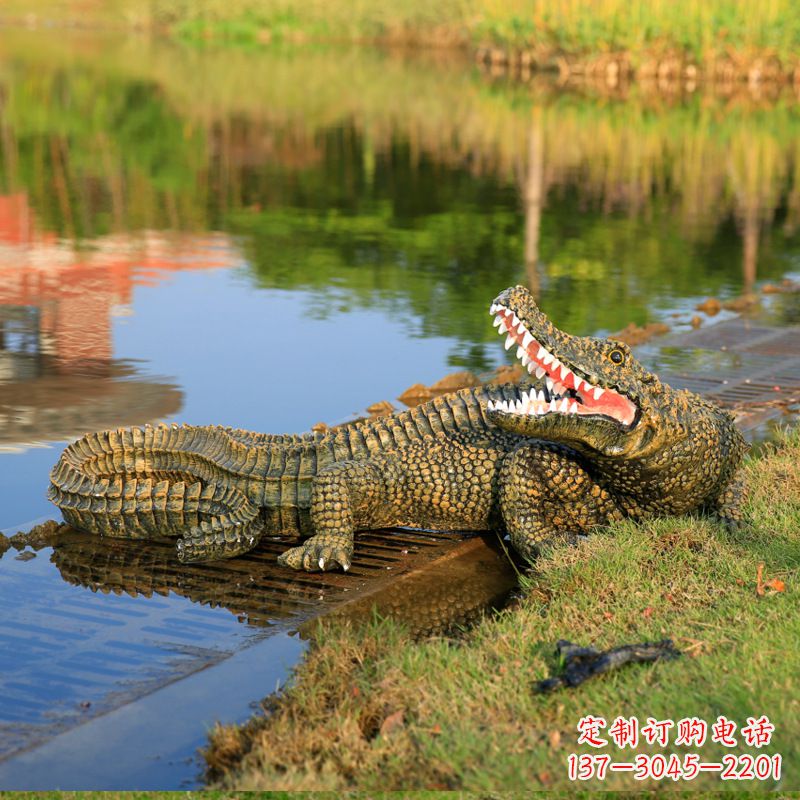 常州仿真鳄鱼雕塑湿地公园水塘水景动物摆件