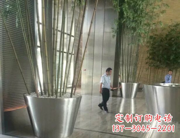 常州品质不锈钢花盆景观雕塑