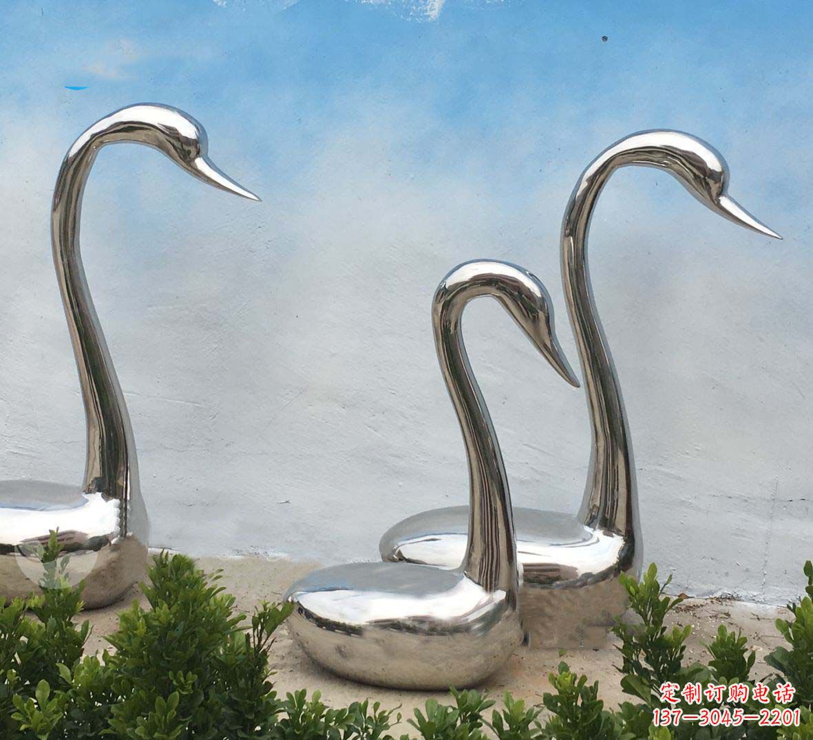 常州精美不锈钢抽象天鹅座椅雕塑