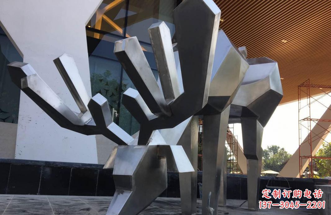常州高端不锈钢抽象驯鹿雕塑