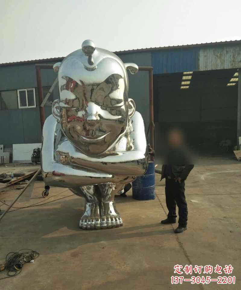 常州大型不锈钢蹲着的儿童雕塑