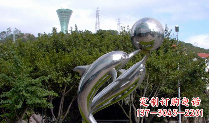常州高贵静谧的不锈钢海豚顶球雕塑