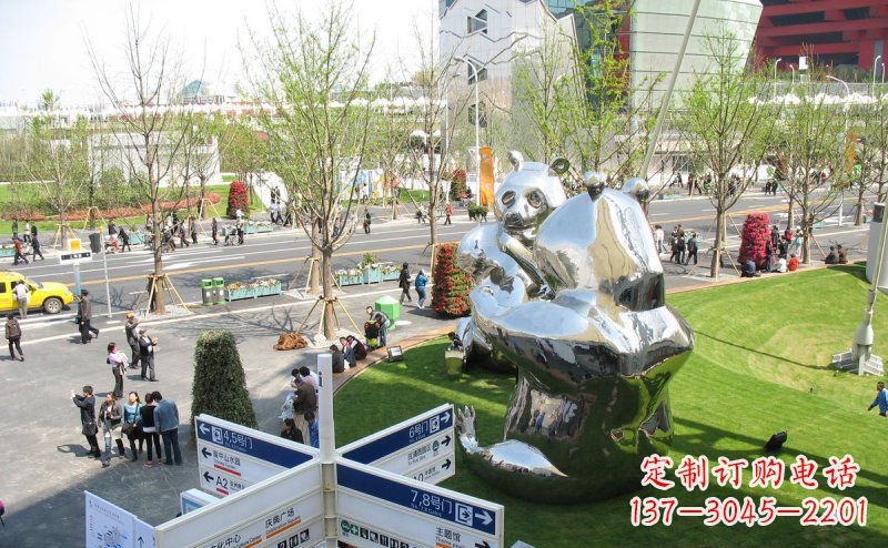 常州魅力镜面不锈钢熊猫景观雕塑