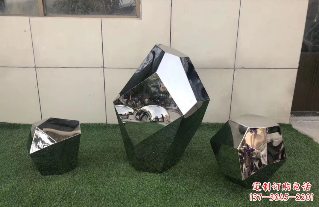 常州高质感不锈钢鹅卵石雕塑