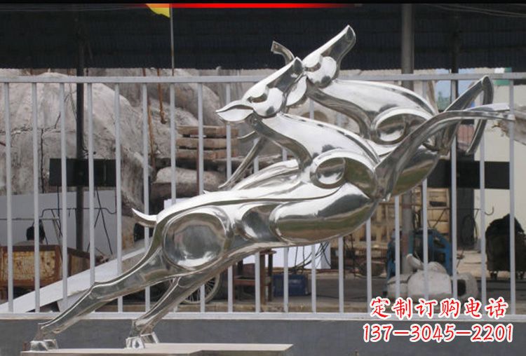 常州梅花鹿不锈钢高光大型雕塑