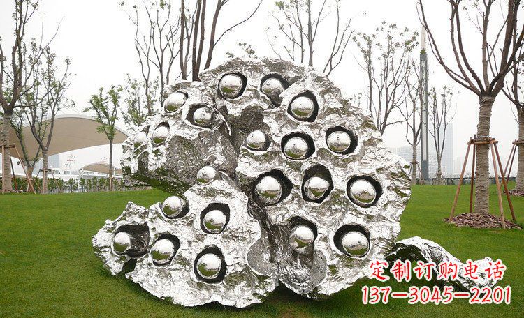 常州不锈钢莲蓬雕塑浓缩东方文化的美感