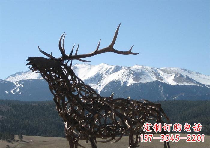 常州公园抽象鹿动物铜雕