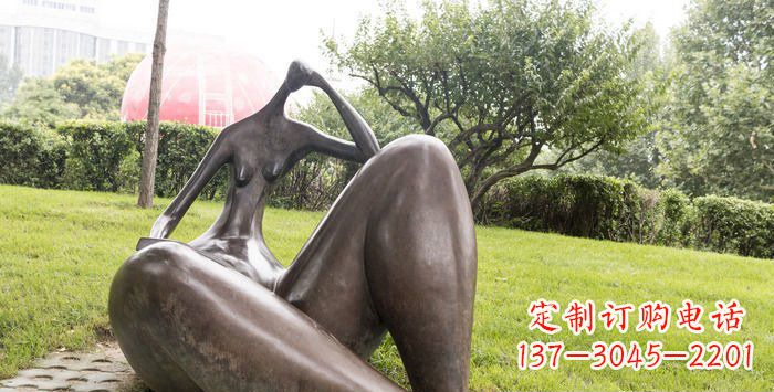 常州公园抽象女人景观铜雕