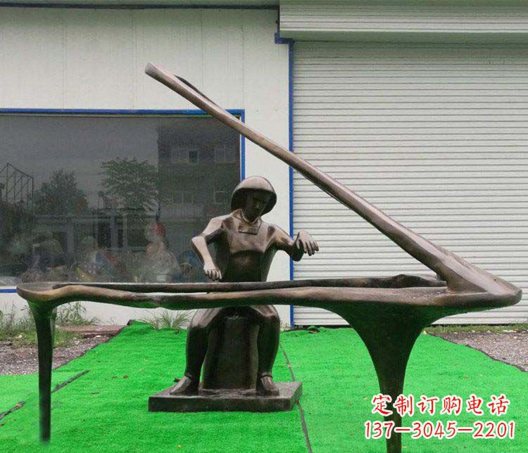 常州 传奇钢琴雕塑