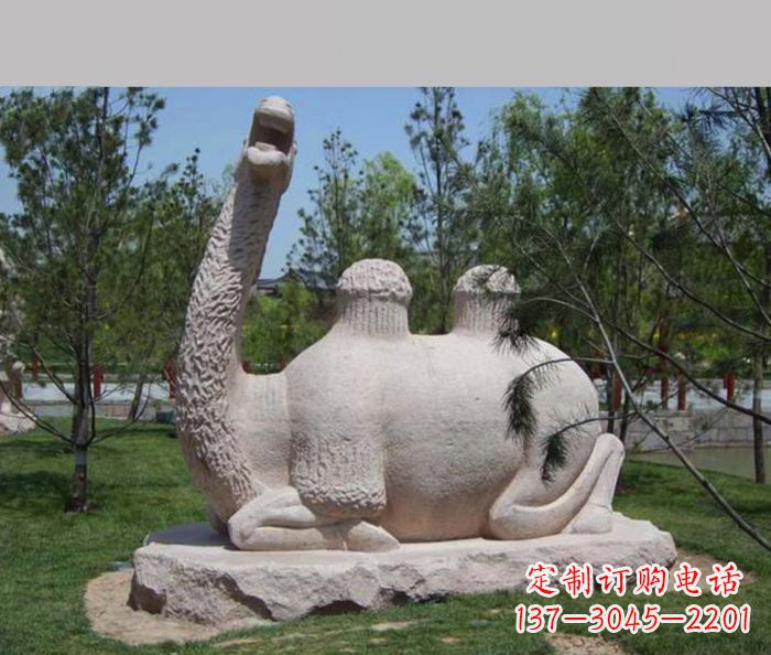 常州公园动物跪姿骆驼石雕