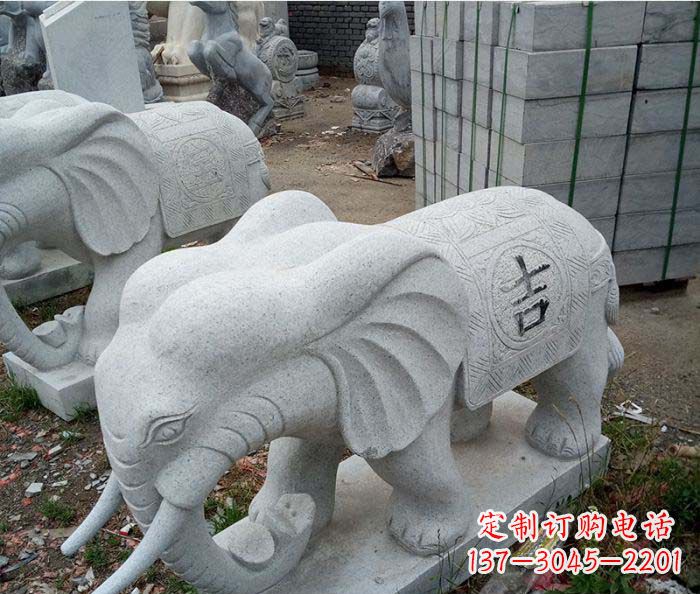 常州吉祥大象石雕,象征家庭幸福
