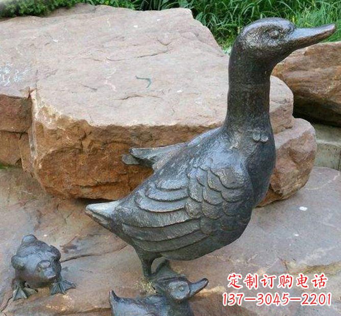 常州动物雕塑——精致铜质鸭子雕塑