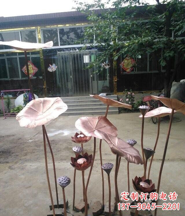 常州精美锻铜荷叶雕塑
