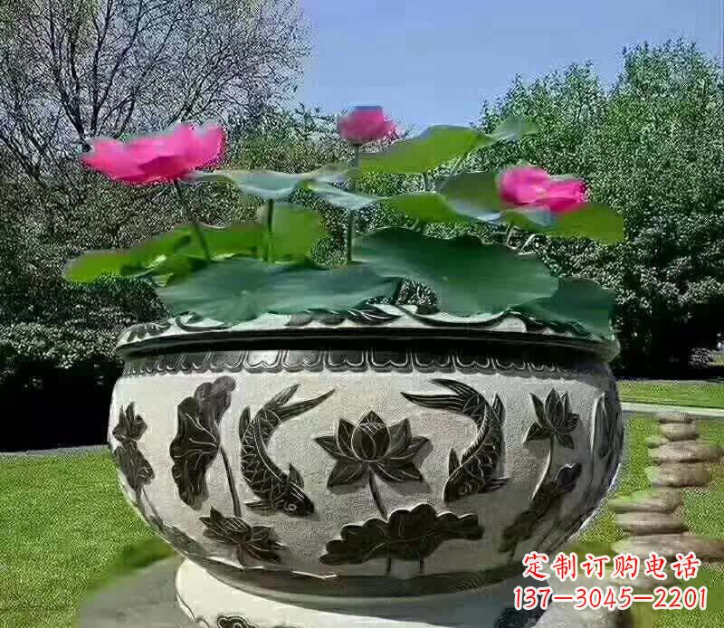 常州公园荷花鲤鱼石浮雕水缸雕塑