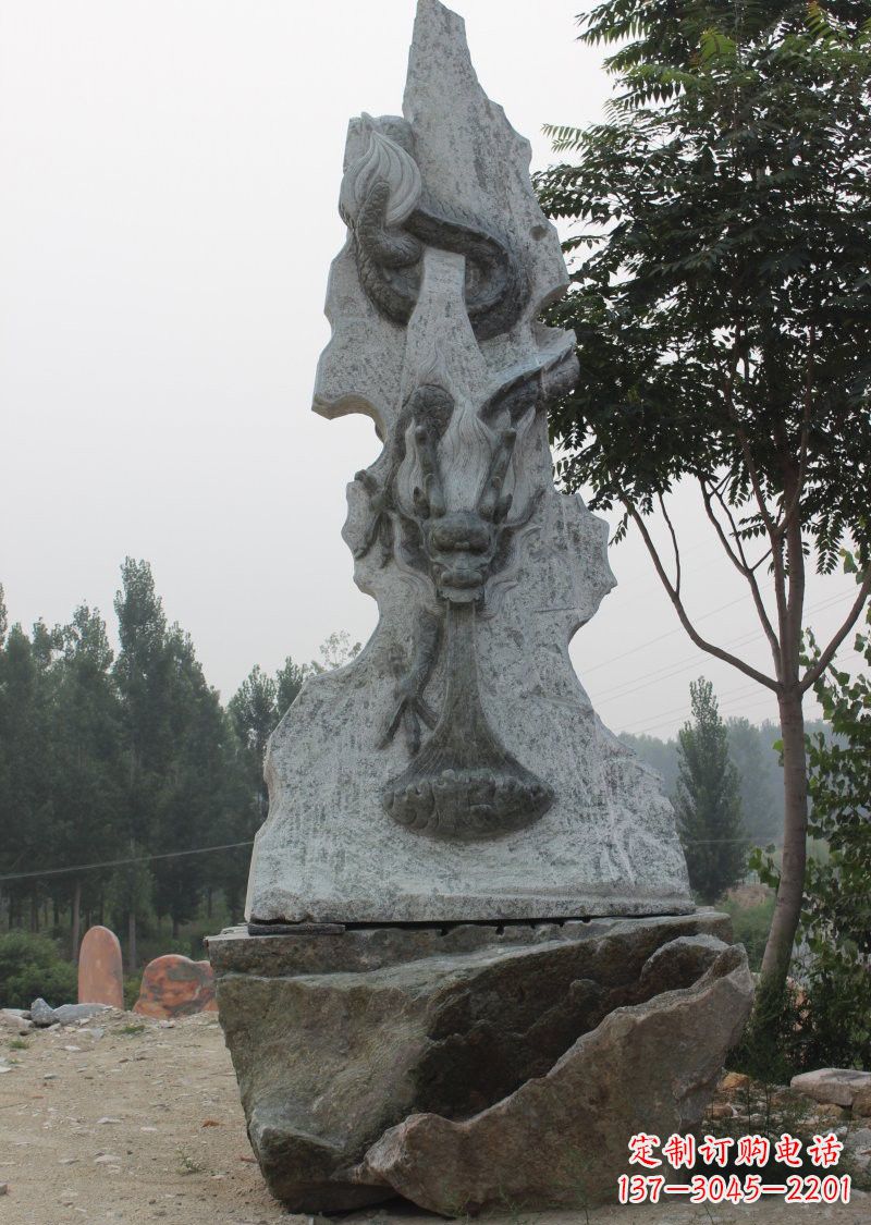 常州公园景区青石吐水龙