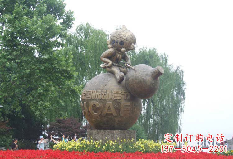 常州公园卡通孙悟空和葫芦铜雕