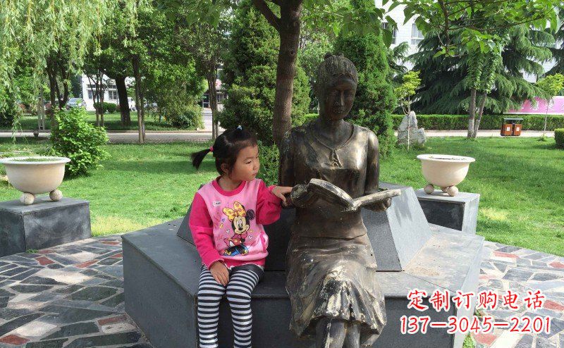 常州优雅可爱的女孩铜雕