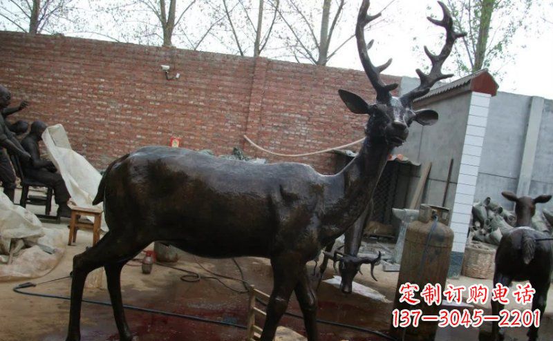 常州精美梅花鹿铜雕,施展艺术之美