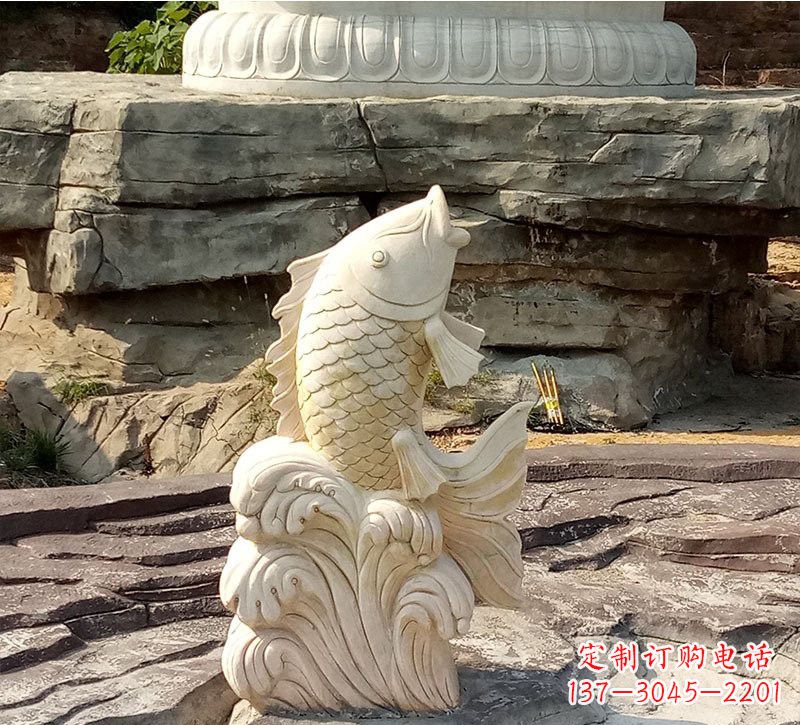 常州公园喷水鲤鱼石雕