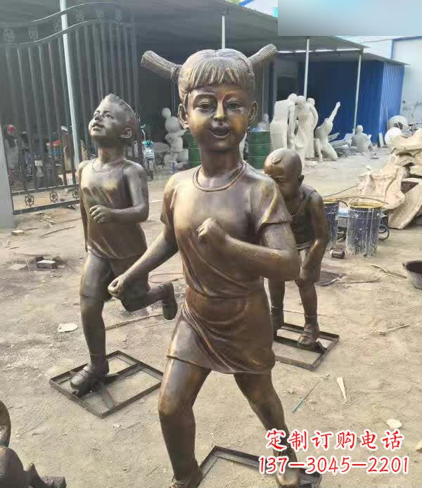 常州铜雕童年小狗陪伴儿童奔跑的时光