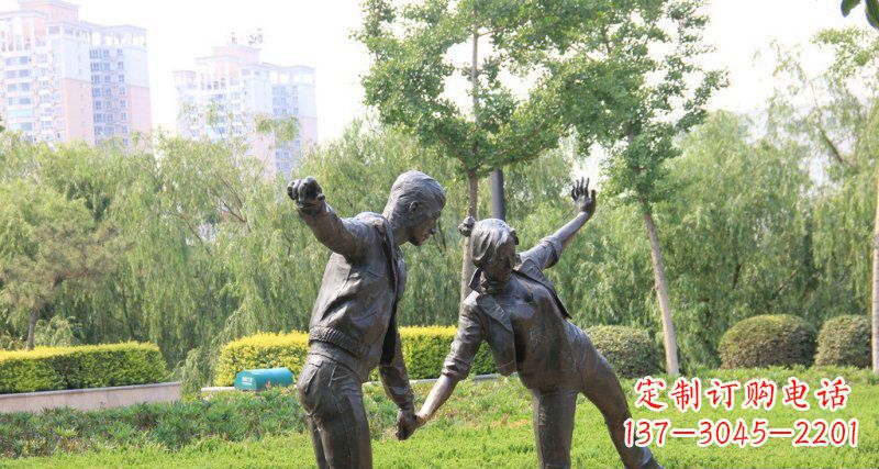 常州爱情铸就的浪漫情侣雕塑